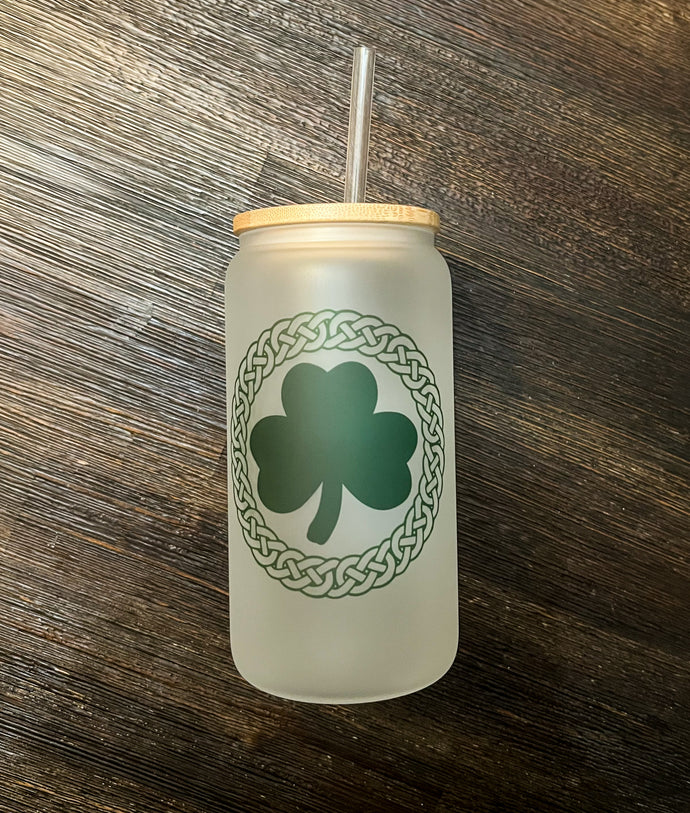 Celtic Knot Shamrock Iced Coffee Can Glass with Bamboo Lid